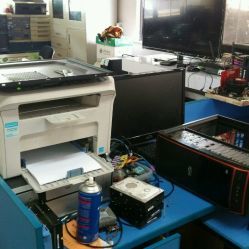 萬家鴻洲電腦 地址、電話與營業時間信息